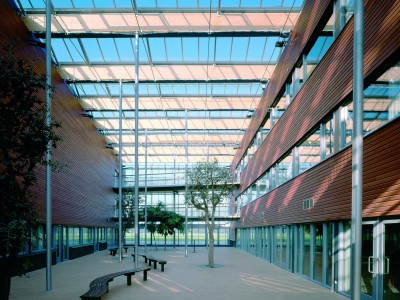 School atrium glasoverkapping op gelamineerde liggers 2