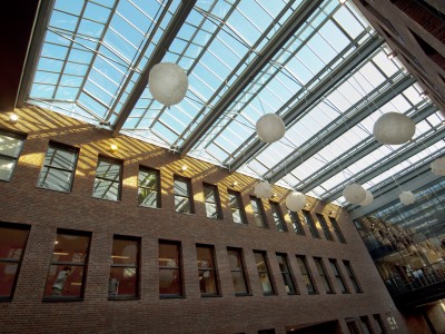 Glasoverkapping atrium school geisoleerd glas 1