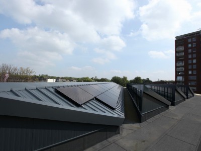 Sheddaken met lichtstraat sandwich en pv panelen 4