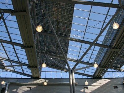 Glazen overkapping met geintegreede PV panelen 2