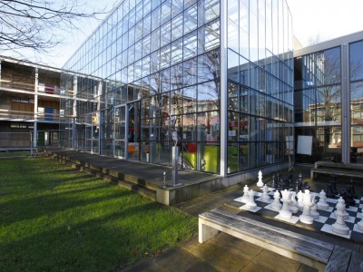 Glasoverkapping atrium school in kassenbouw systeem 2