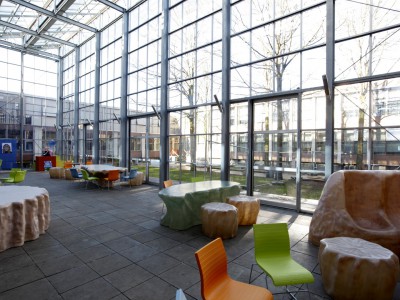 Glasoverkapping atrium school in kassenbouw systeem 4