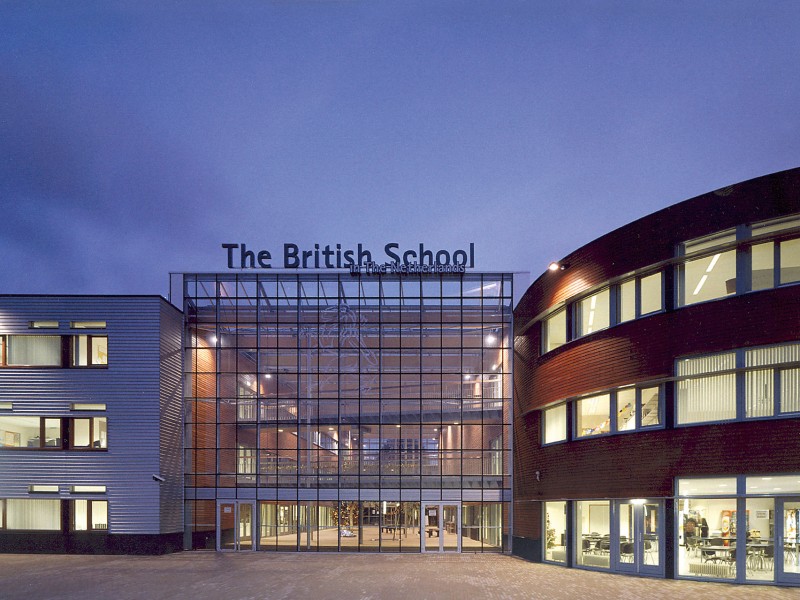 School atrium glasoverkapping op gelamineerde liggers 1