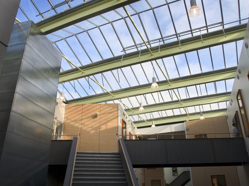 Lichte glasoverkapping atrium kassenbouwsysteem 1