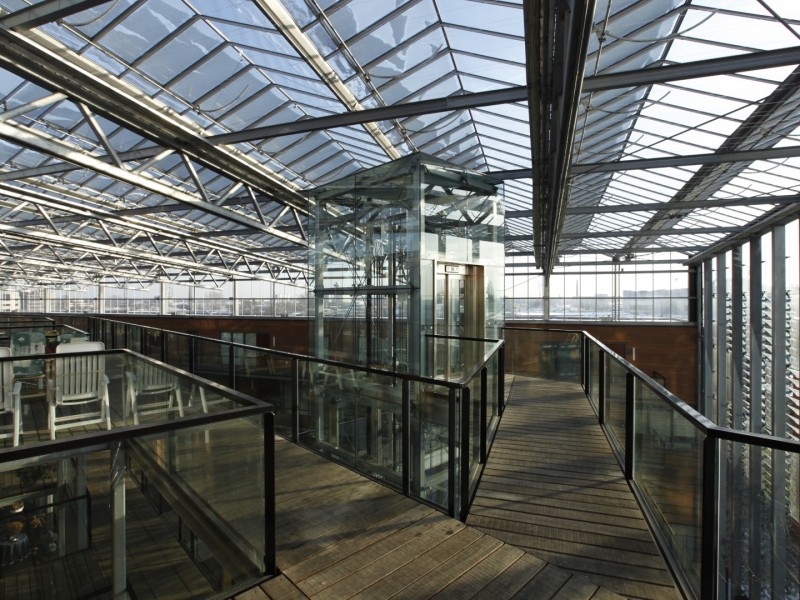 Grote glasoverkapt transparant atrium1